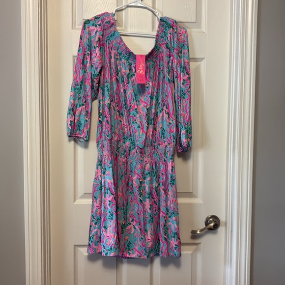 Lilly Pulitzer Dresses & Skirts - Lilly Pulitzer off the shoulder Women's Dress with shorts XL